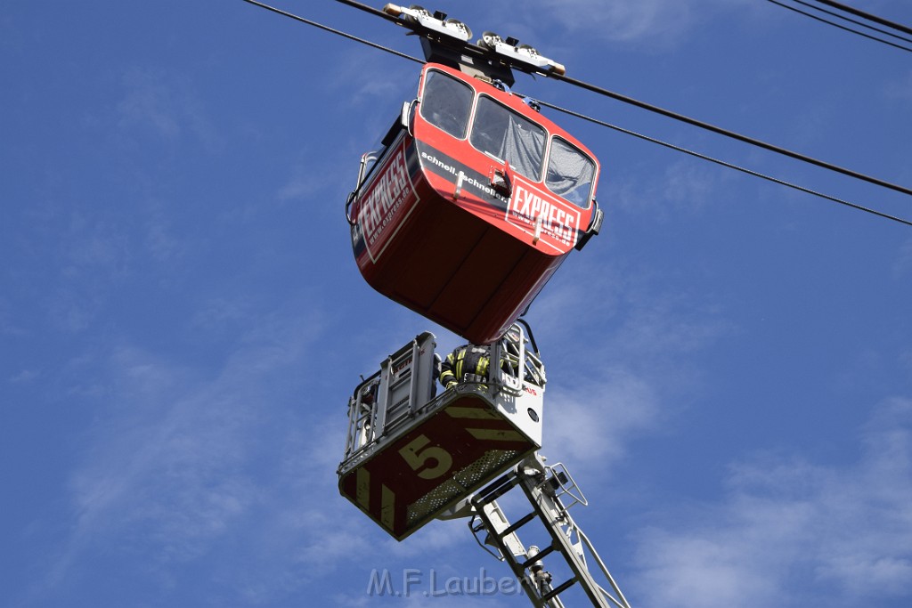 Koelner Seilbahn Gondel blieb haengen Koeln Linksrheinisch P023.JPG - Miklos Laubert